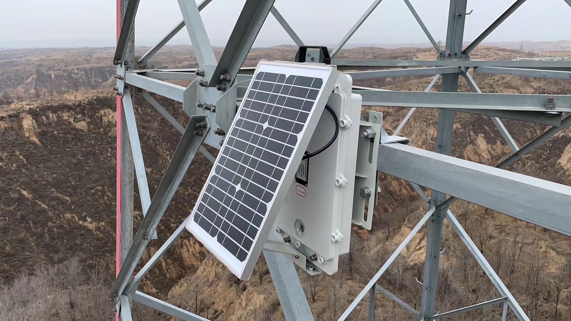 通用型桿塔傾斜監(jiān)測裝置